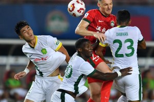 皇冠体育-北京国安清晨临场应变；志在中超名次提升；态度坚定；训练强度明显提升的简单介绍